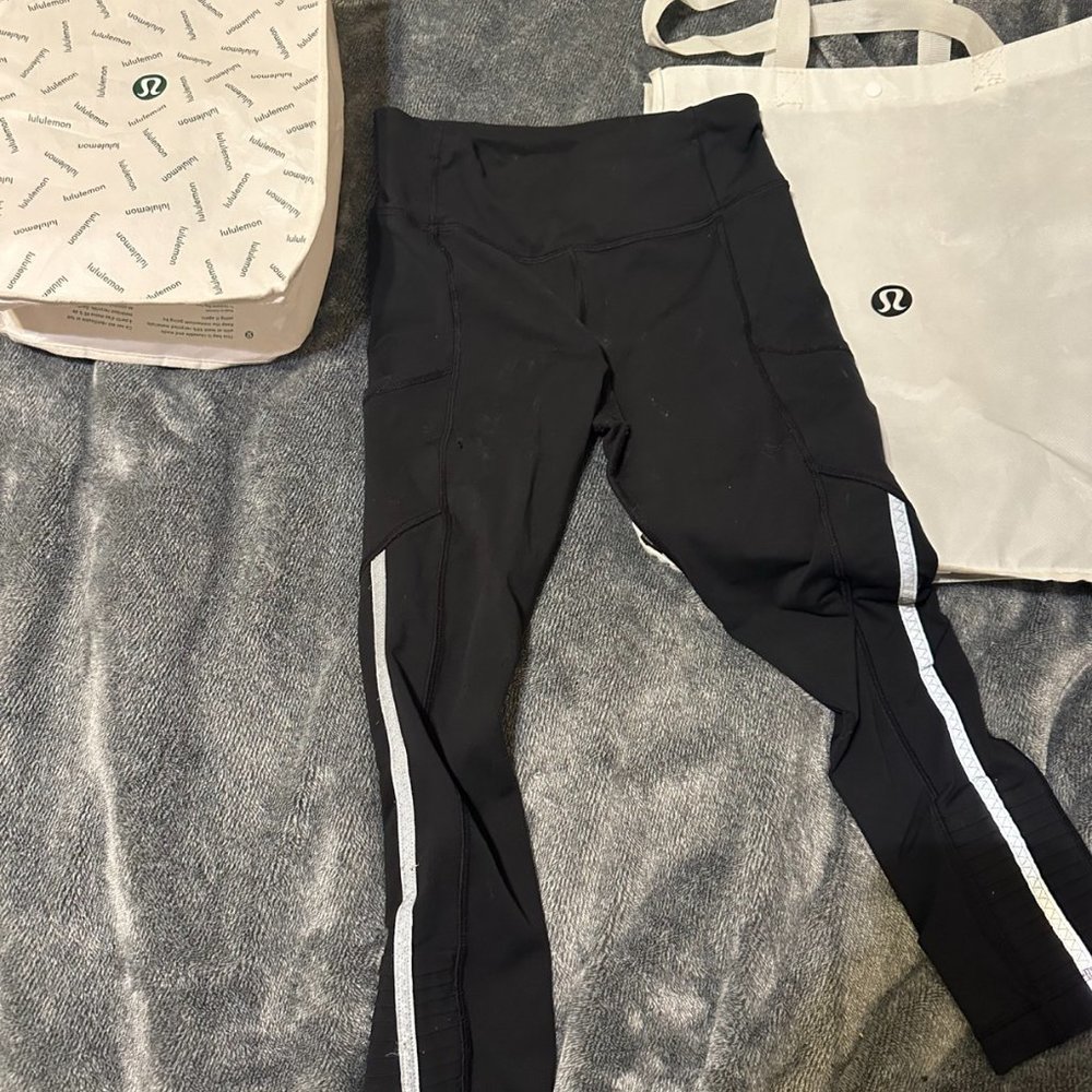 Lululemon crop leggings with reflective stripe - 4